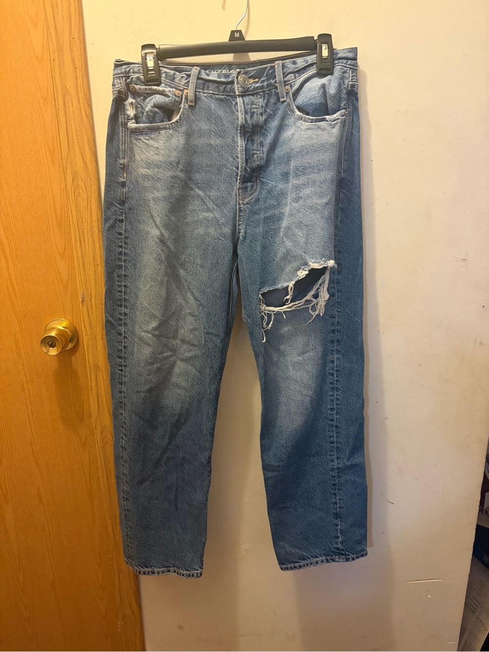 (8) American eagle jeans